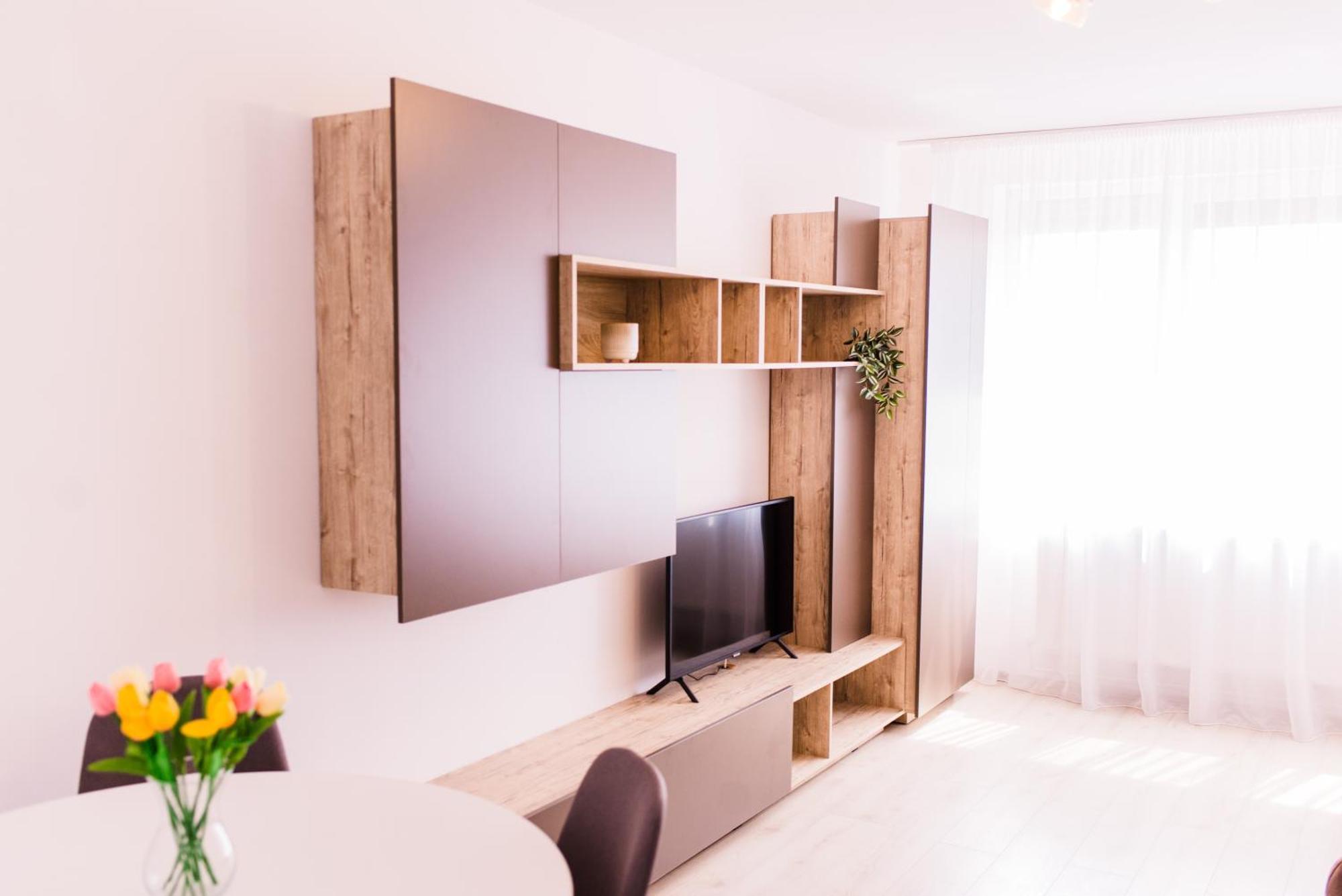 Riverside White Apartment Satu Mare Zewnętrze zdjęcie